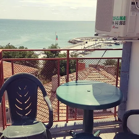 Anastasiya's With Stunning Sea Views * 포마리