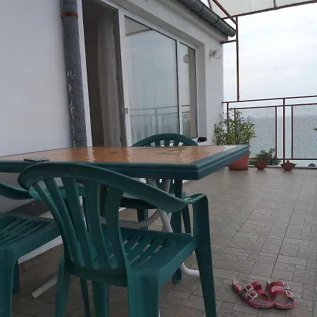Anastasiya's With Stunning Sea Views * 포마리