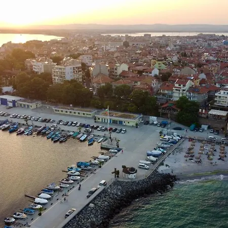Anastasiya's With Stunning Sea Views ゲストハウス